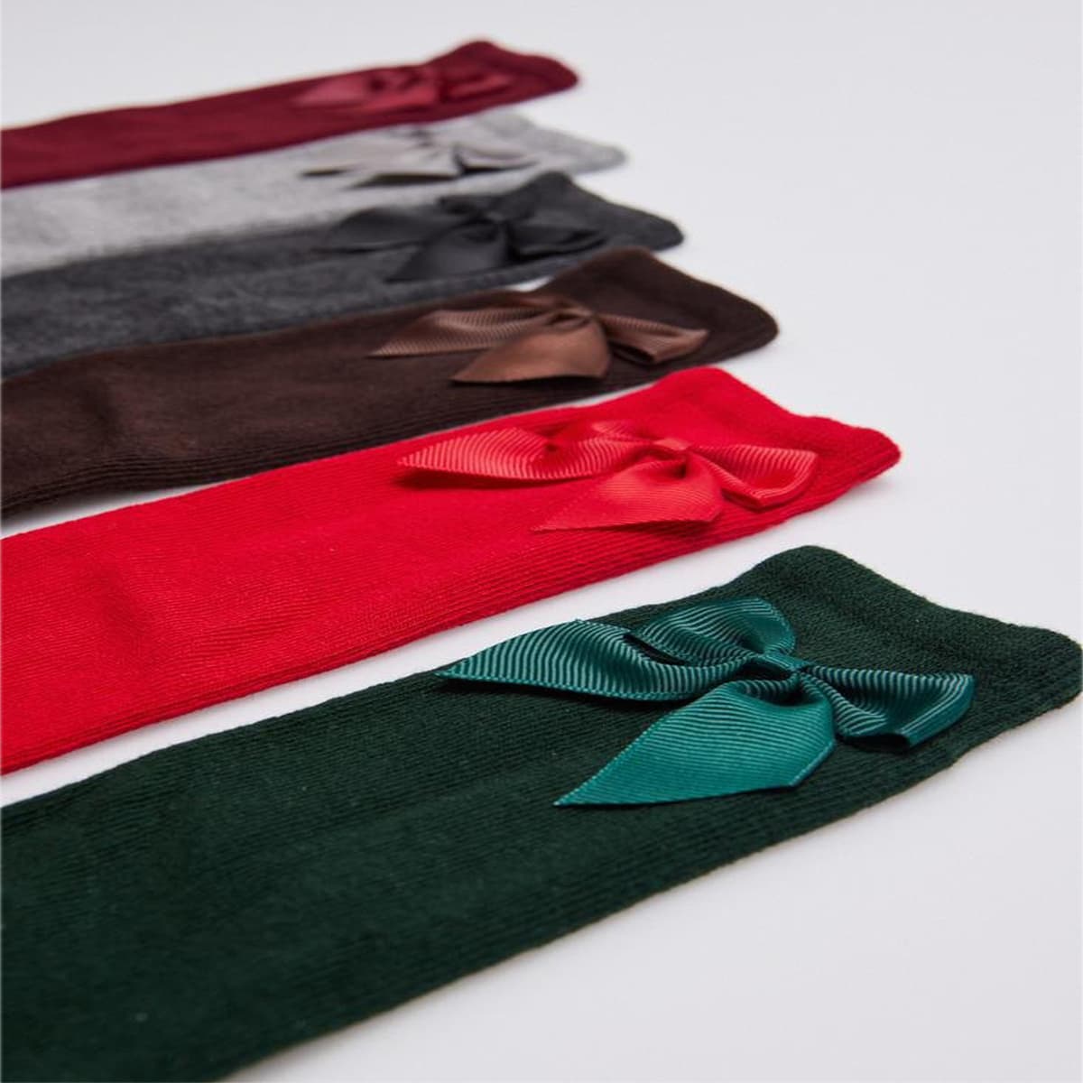 Calcetín infantil con lazo Ysabel Mora 02820 6 unidades