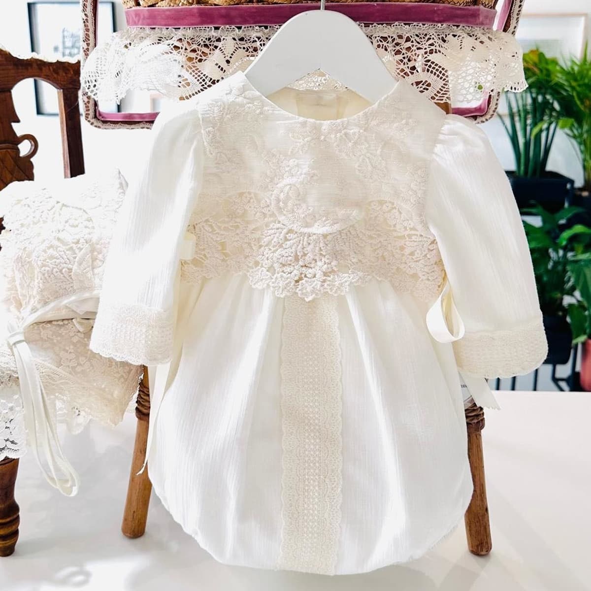 Rana de Ceremonia para Bebé en Bambula Bordada Cruda – Lilus 23561