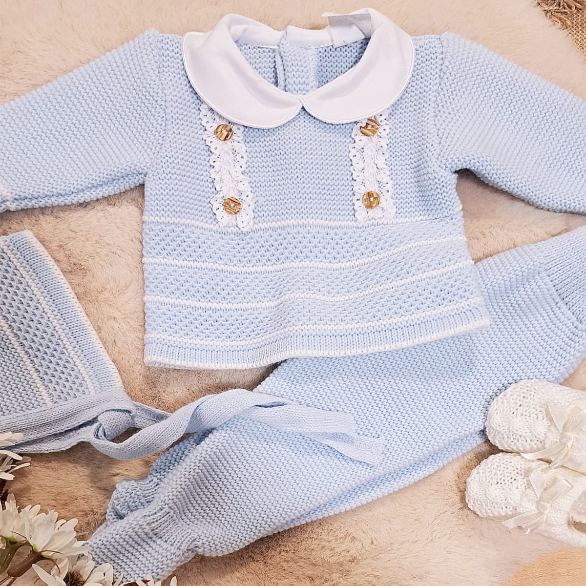 Conjunto de Lana para Bebé Glory Celeste tiras de encaje 27155