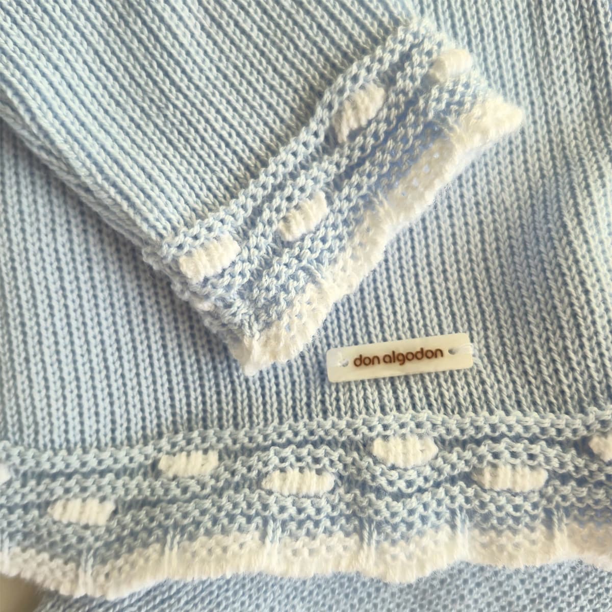 Conjunto bebé punto perlé azul cielo 2 piezas – DA-31 DON ALGODÓN