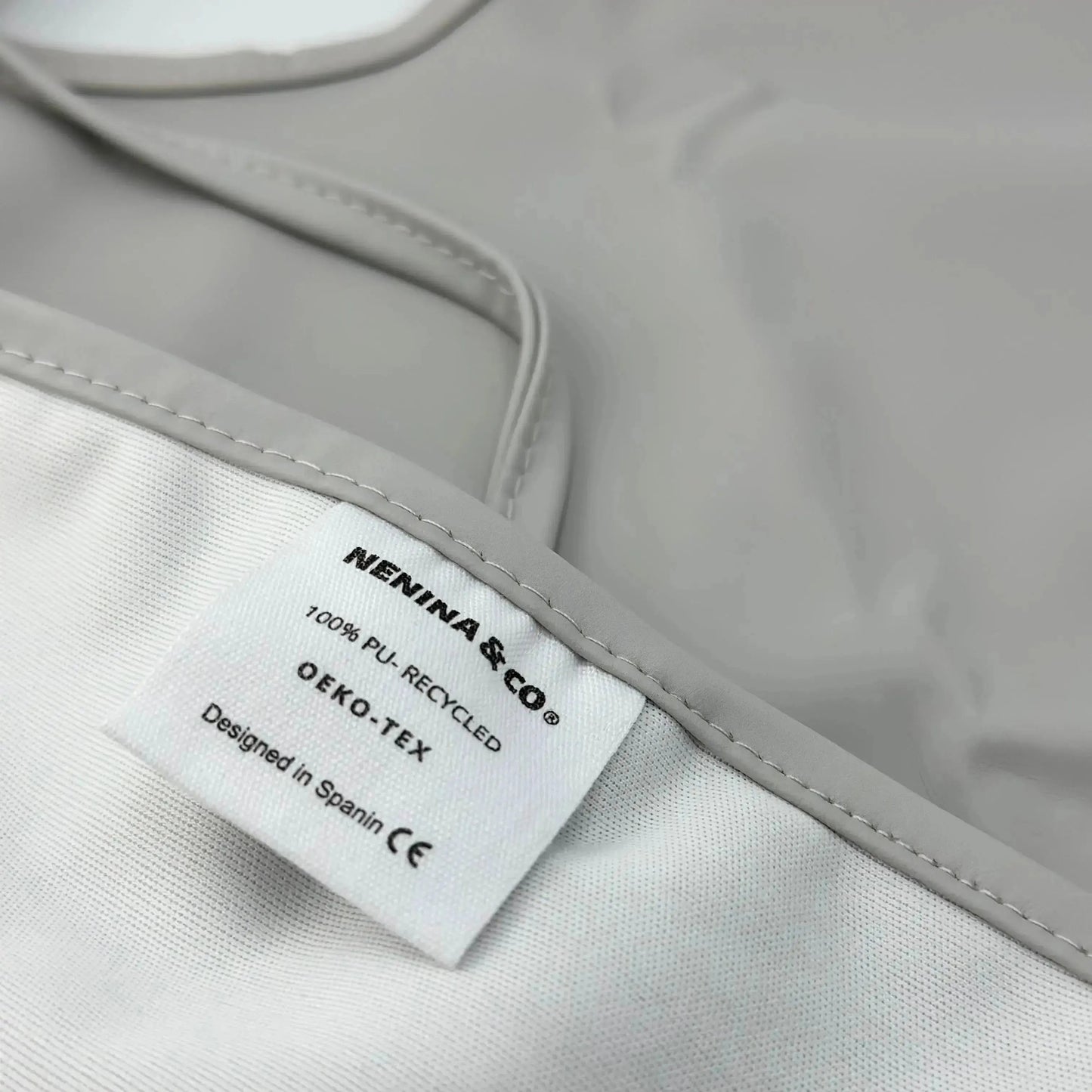 Babero London Gray Nenina & Co