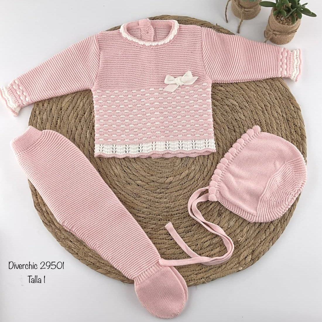 Conjunto de bebé Diverchic lã rosa pastel 29501 Suavidade, elegância e conforto