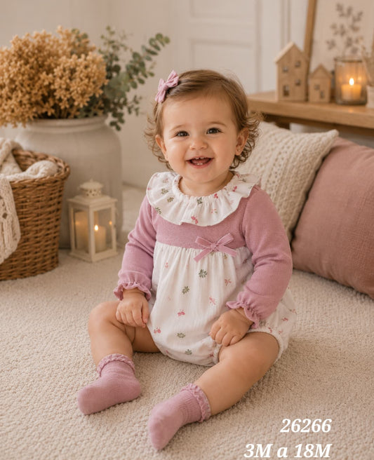 Pelele de bebé niña combinado de punto rosa empolvado y estampado floral Babyferr 622126266 - Fabricado en España