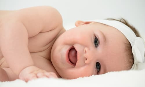 Bebé niña
