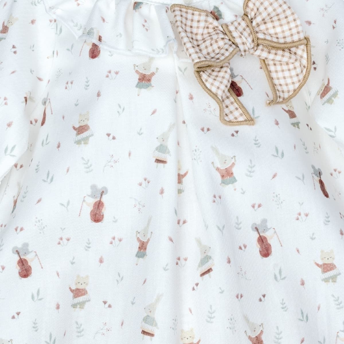 Jesusito para bebé niña estampado 100% algodón con lazo vichy y braguita con volante Calamaro Arosa 621122126 (Modelo 22126)