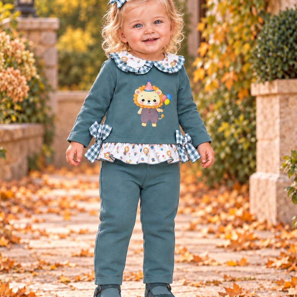 Chándal de bebé niña en verde azulado con sudadera de león y cuello bobo Alma Petit Referencia 622108022 (Modelo 8022)