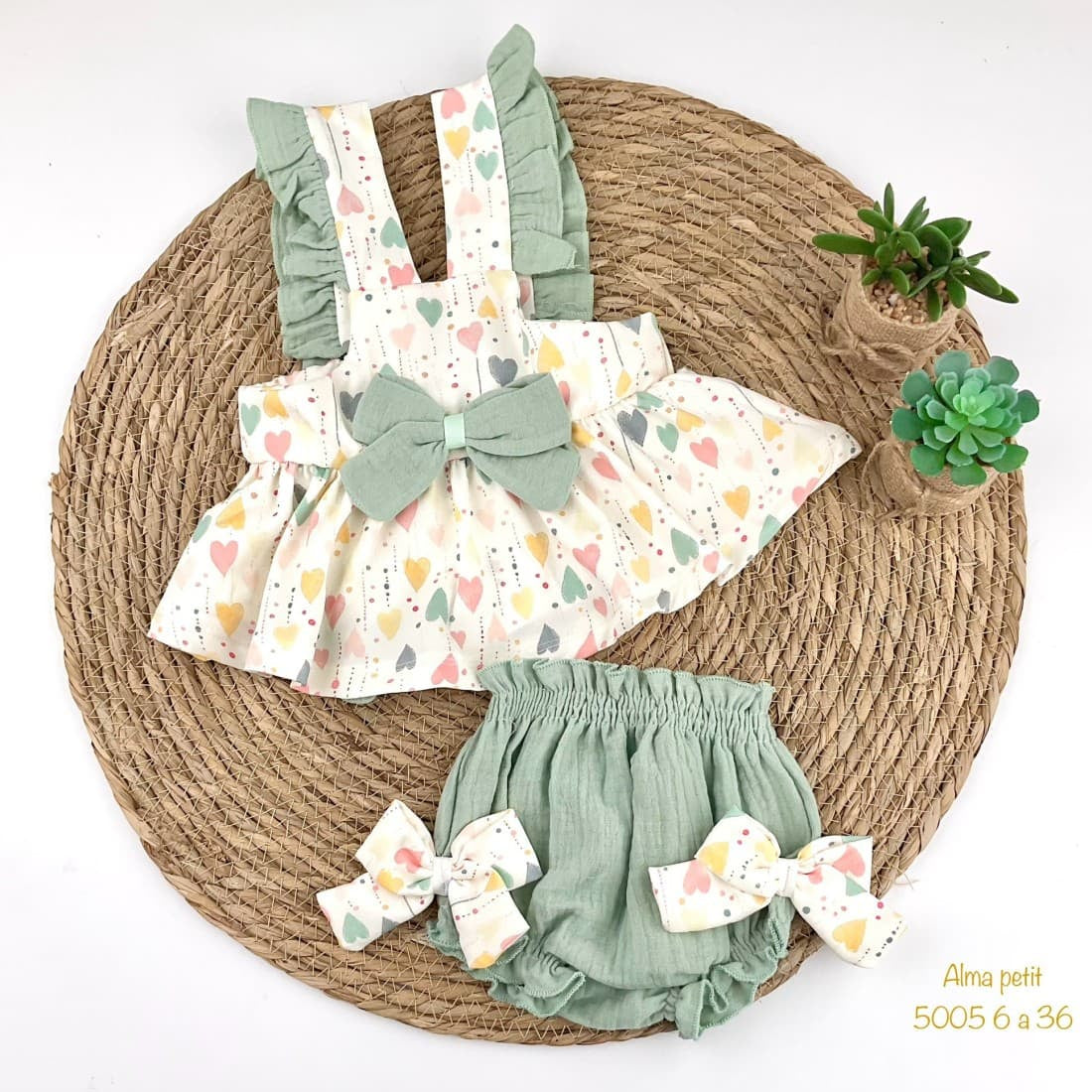 Conjunto bebé corazones blusa y braguita bambula – Alma Petit 622005005