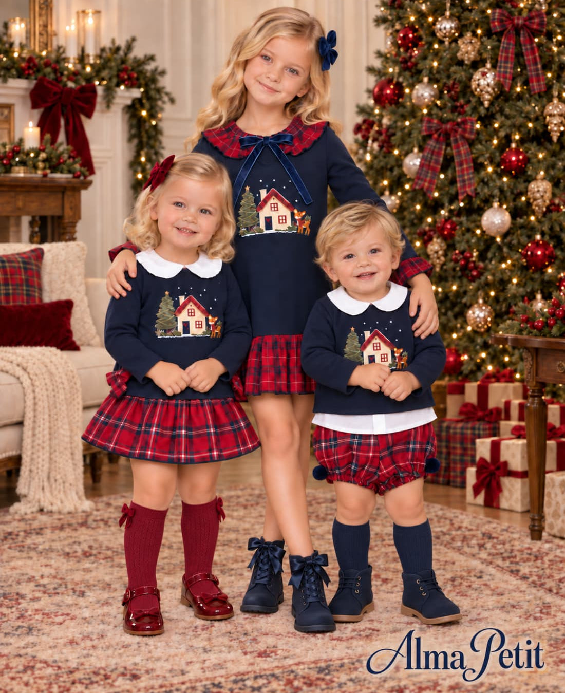 Conjunto de bebé niña Navidad azul marino con ilustración de casita navideña y árbol Alma Petit Referencia 622108024 - Confección española