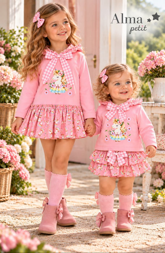 Vestido para niña rosa con estampado de unicornio, lazo vichy y falda con vuelo Alma Petit 622108034 (Modelo 8034)