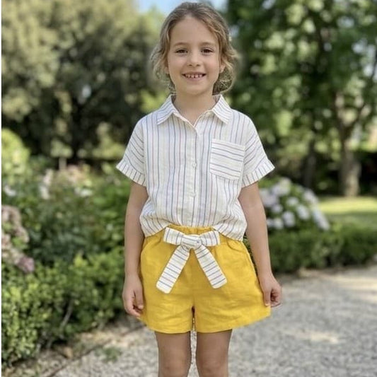 Conjunto niña de rayas con short amarillo Diverchic 622004047 – Fresco, alegre y cómodo ☀️