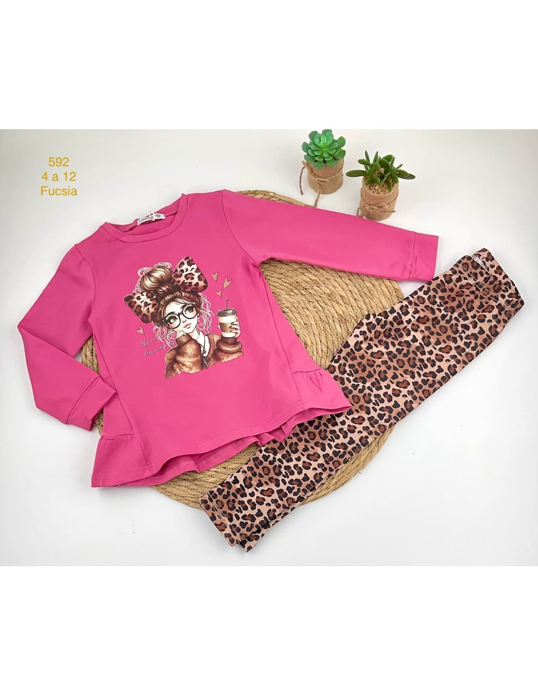 Conjunto niña camiseta y leggins animal print 522100592 (4 A 12 AÑOS)