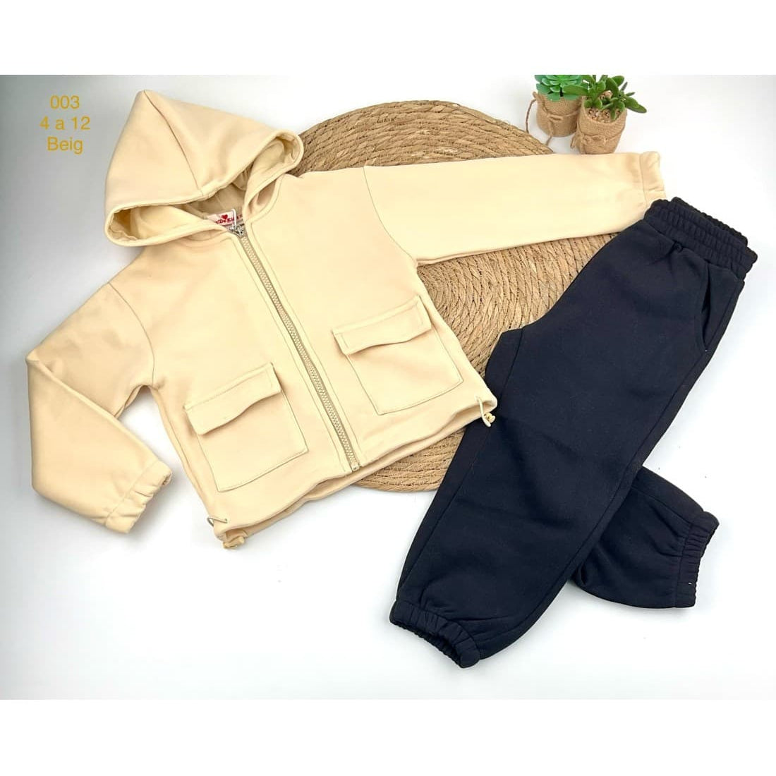Conjunto chándal pelito interior niña beige 522100030