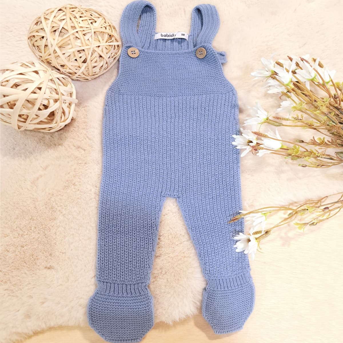 Mono azul de punto para bebé – Babidú Colección Encina 20682