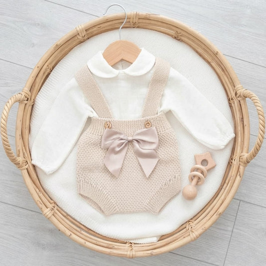 Conjunto de primera puesta con cubrepañal y lazo arena Lana 100% acrílica MyBabyChic 2480
