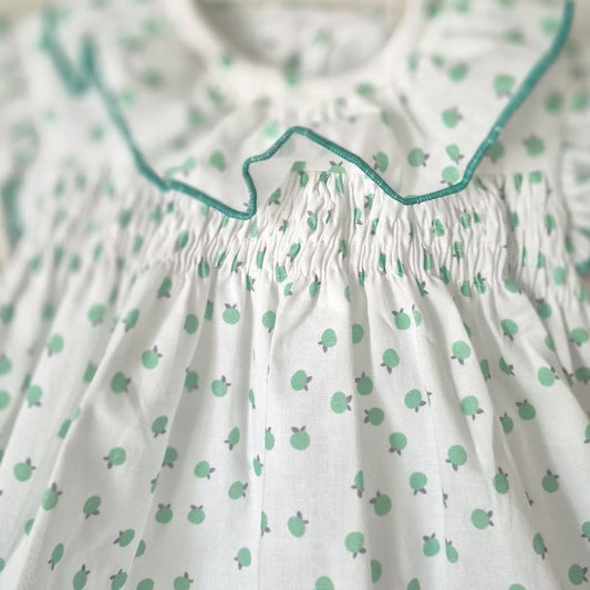 Jesusito bebé blanco y verde con estampado de frutas Baby Ferr 26109