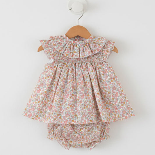 Jesusito para bebé Baby-Ferr volante cuello florecillas – Modelo 26140