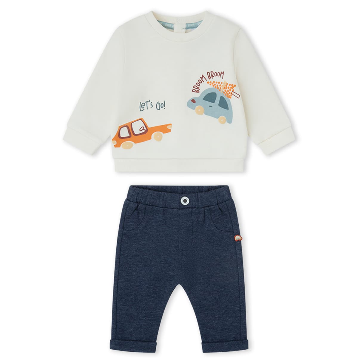 Conjunto para bebé de sudadera blanca con coches y pantalón vaquero elástico Yatsi Baby Referencia 26201028 - Diseñado en España