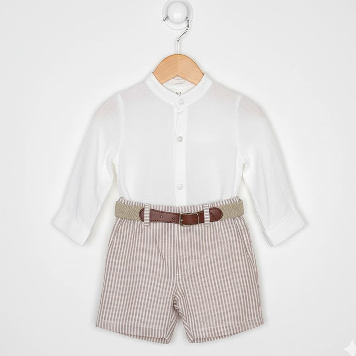 Conjunto infantil crudo con camisa blanca y pantalón de rayas Baby Ferr 26340 (2 a 6 años)