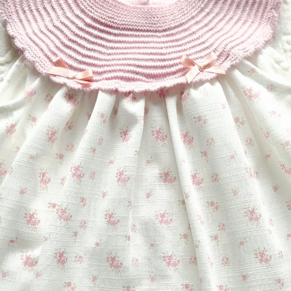 Vestido para bebé Pelottas modelo 26P1315 en tono maquillaje