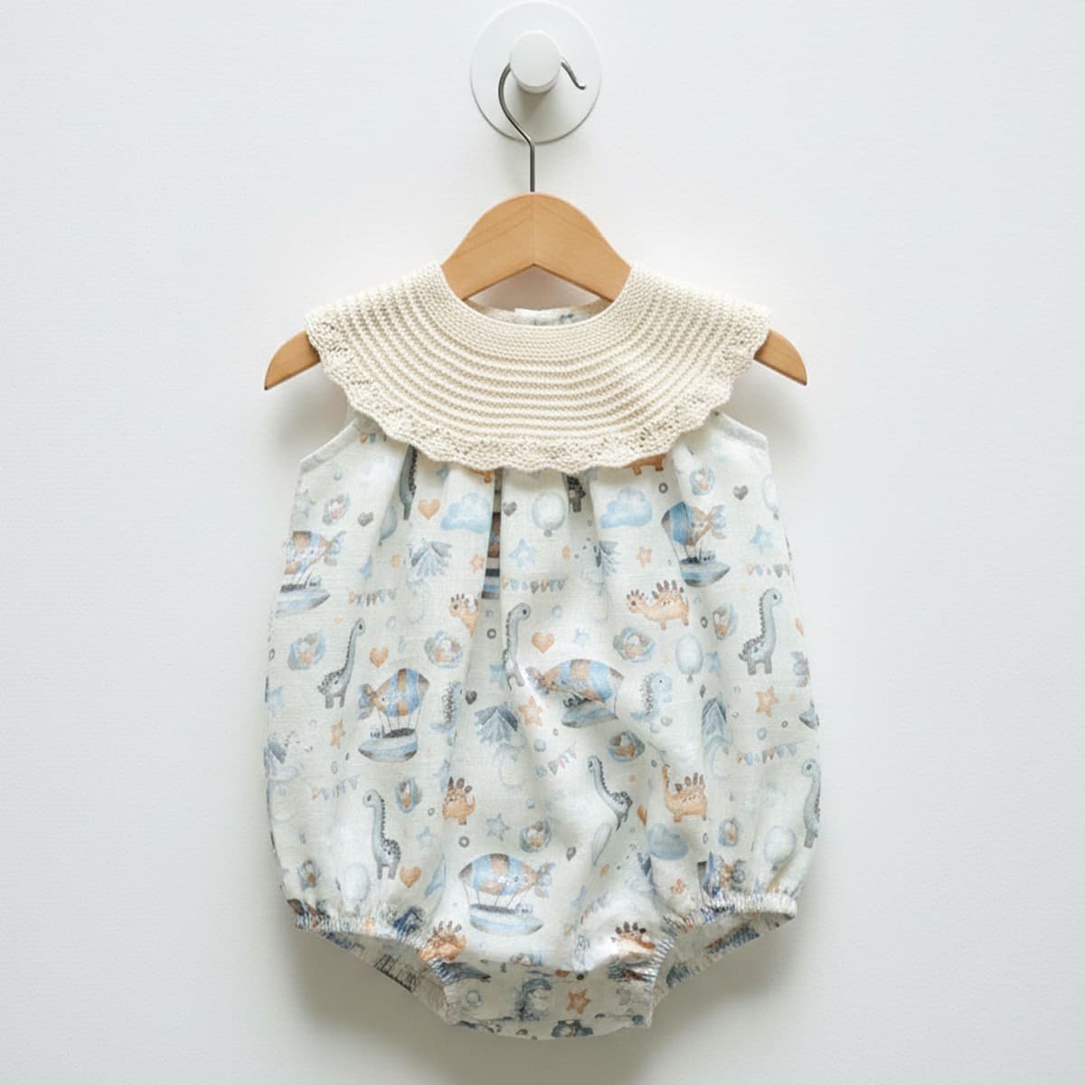 Rana para bebé Pelottas modelo 26P1315 con cuello de perlé