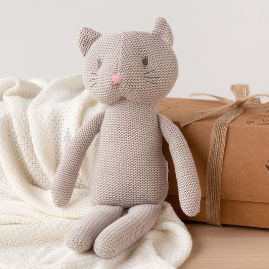 Peluche gatito de punto 100% algodón 3106 Kiokids – Un detalle delicado, natural y lleno de ternura
