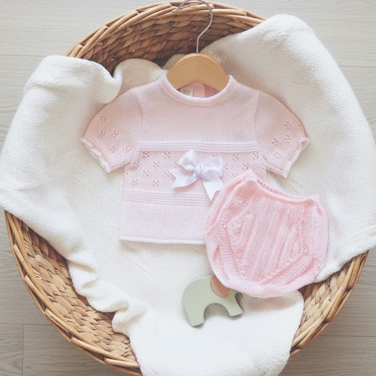 Conjunto para bebé de perlé 3213C La Casita de Pepito Rosa
