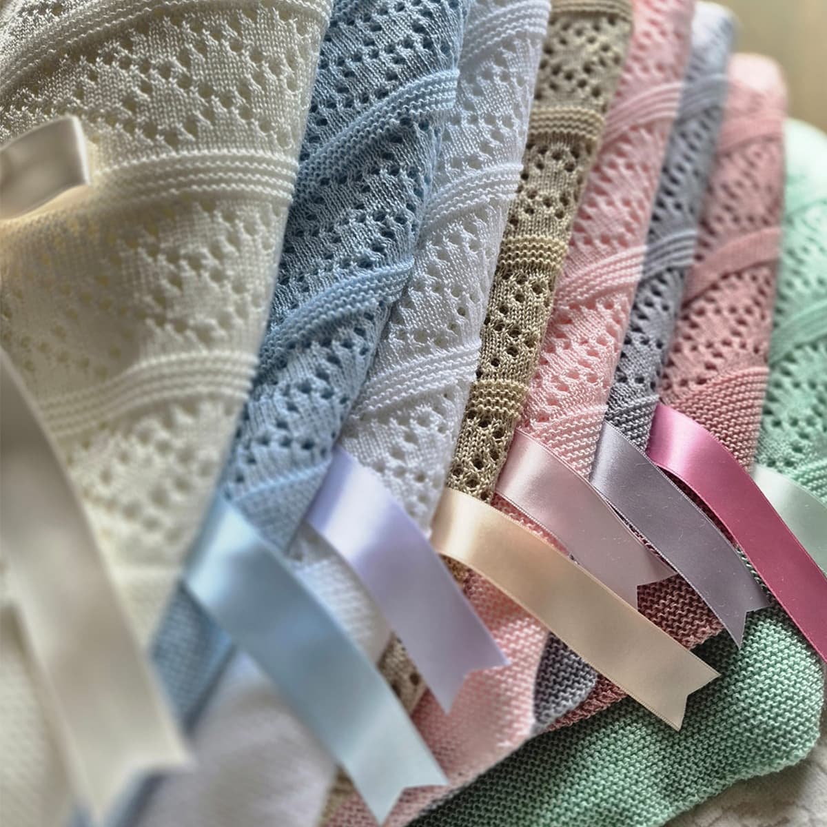 Toquilla calada bebé de hilo perlé LA CASITA DE PEPITO 3466