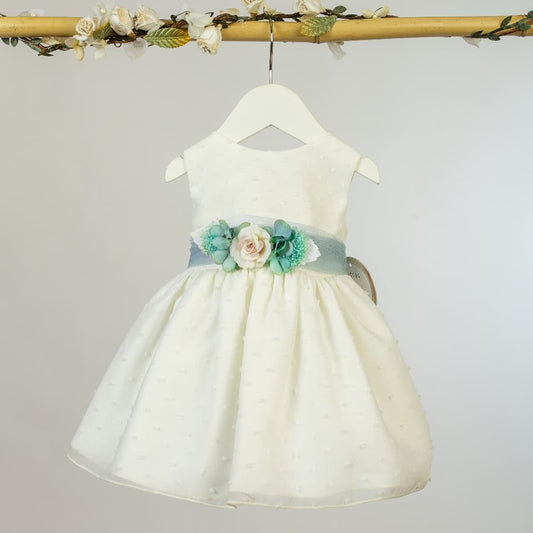 Vestido crudo con fajín azul océano – Cristianar o ceremonia · Lilus 35184