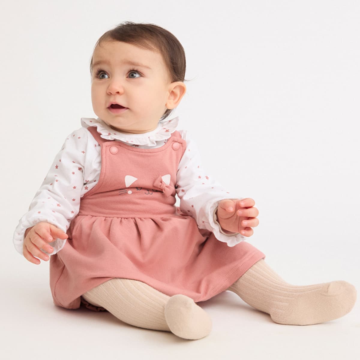 Conjunto de dos piezas para bebé de vestido peto con cubrepañal y blusa Street Monkey 361000
