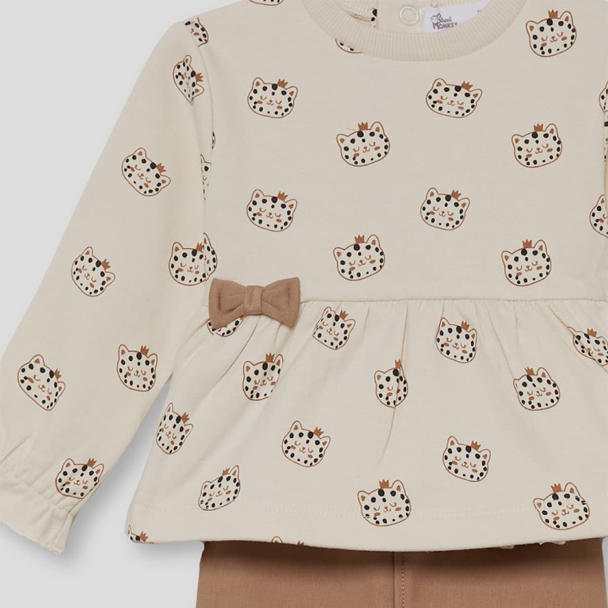 Conjunto infantil de dos piezas para niña de blusón estampado con lazo y leggings Street Monkey 363010