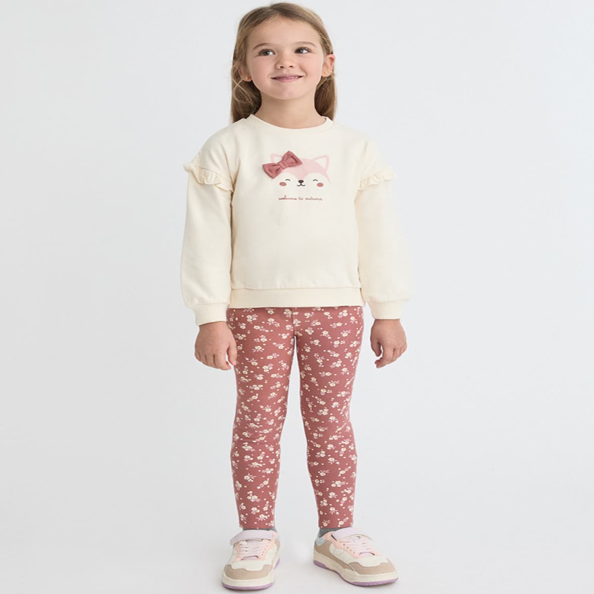 Conjunto infantil de dos piezas para niña de sudadera gatita y leggings estampados Street Monkey 363065