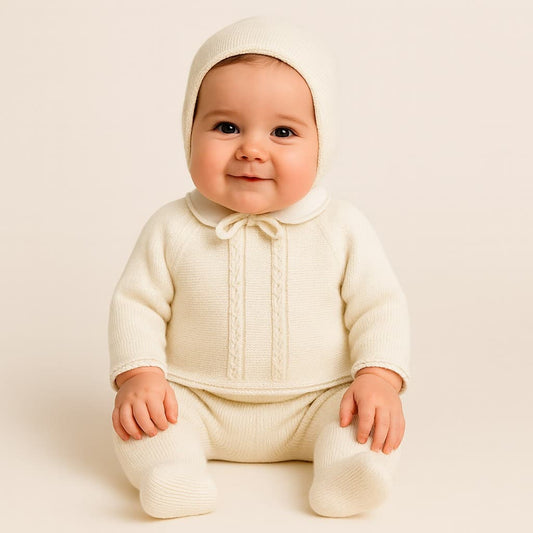 Conjunto de punto bebé 3 piezas con gorro cuelo bebé crudo Pelottas 9005 Polaina, jersey y gorrito