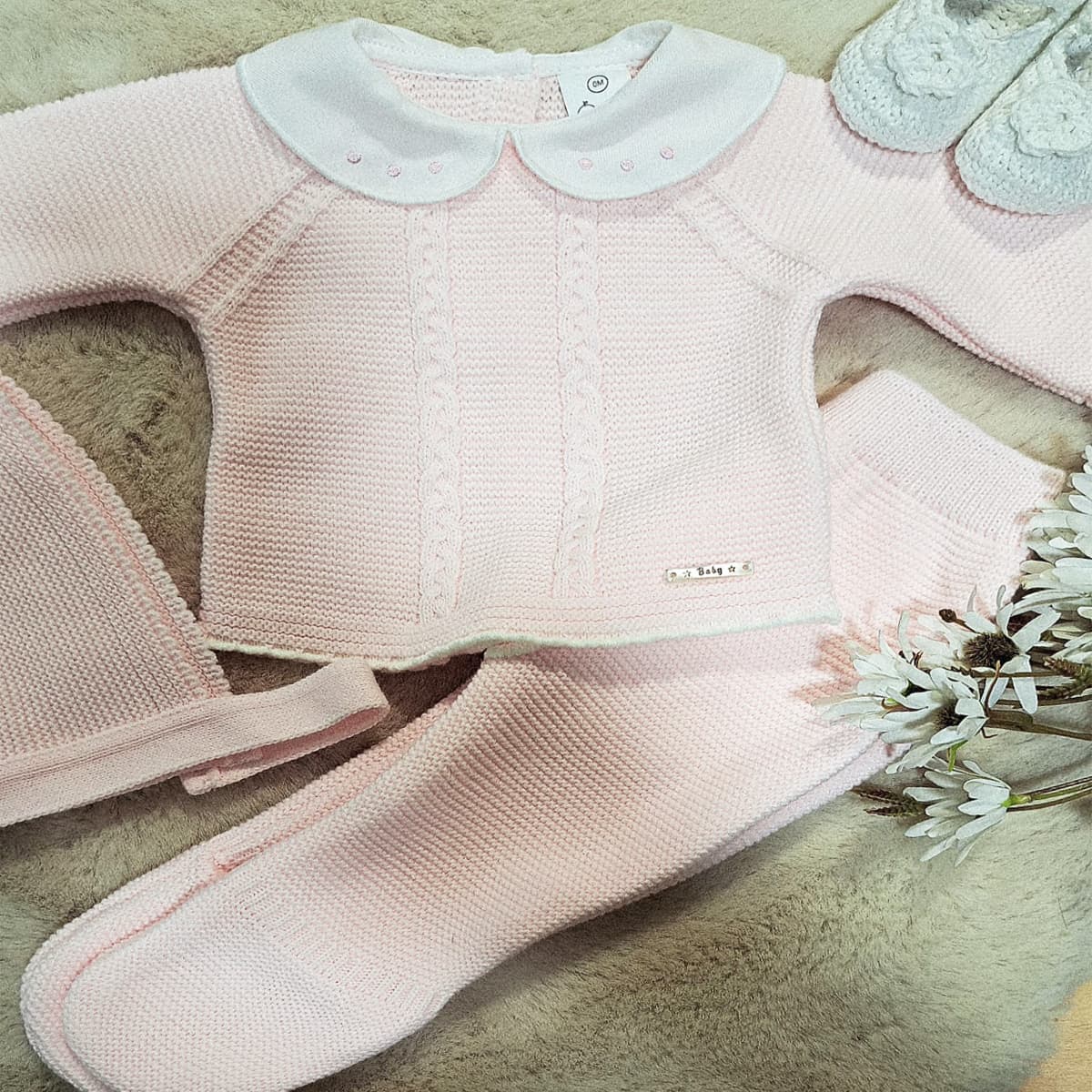 Conjunto de lana rosa para bebé Pelottas Kids C9005 tres piezas suaves y acogedoras