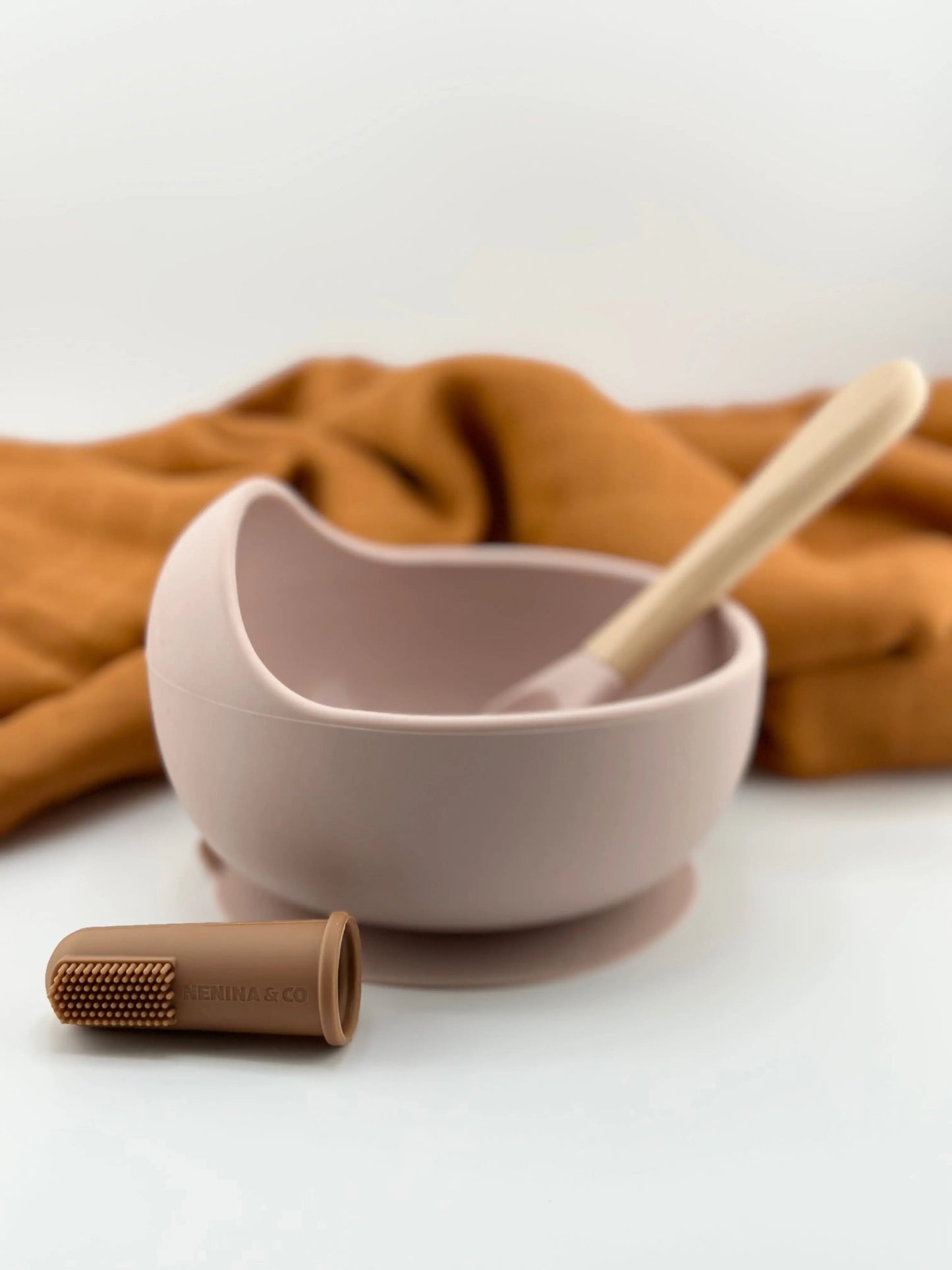 Cuenco + Cuchara + Cepillo de Silicona Organica y Bamboo Ecológico