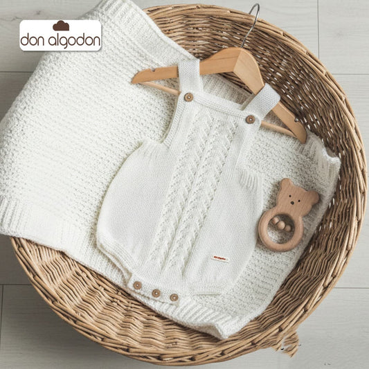 Rana de punto perlé para bebé color crudo – Don Algodón DA-9823 (0 a 12 meses)