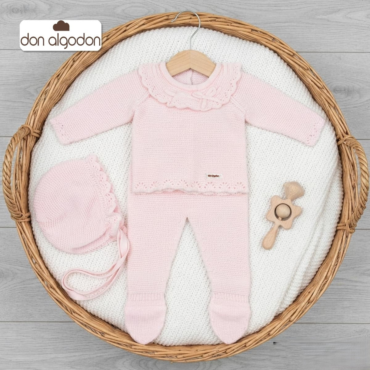 Conjunto de primera puesta de tres piezas en punto bobo don algodón Referencia DAB-16G - Fabricado en España