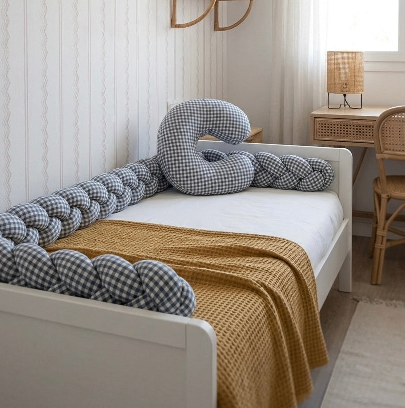 Trenza Protectora  Cuadro Grande GRIS Cuna y Cama 200cm en Algodón | Sueños de Cigüeña