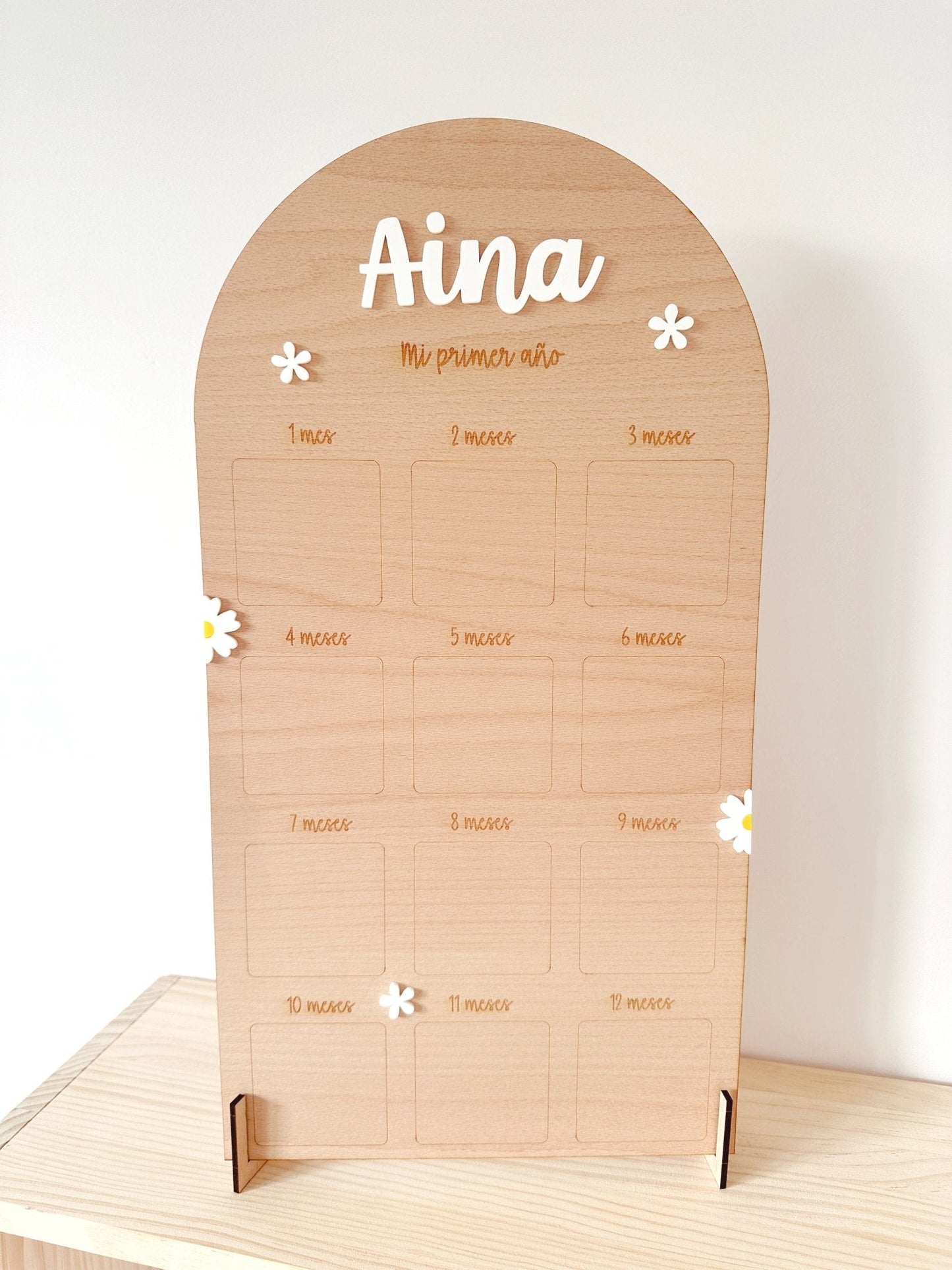 Mi primer año — Tablero de recuerdos personalizados flores