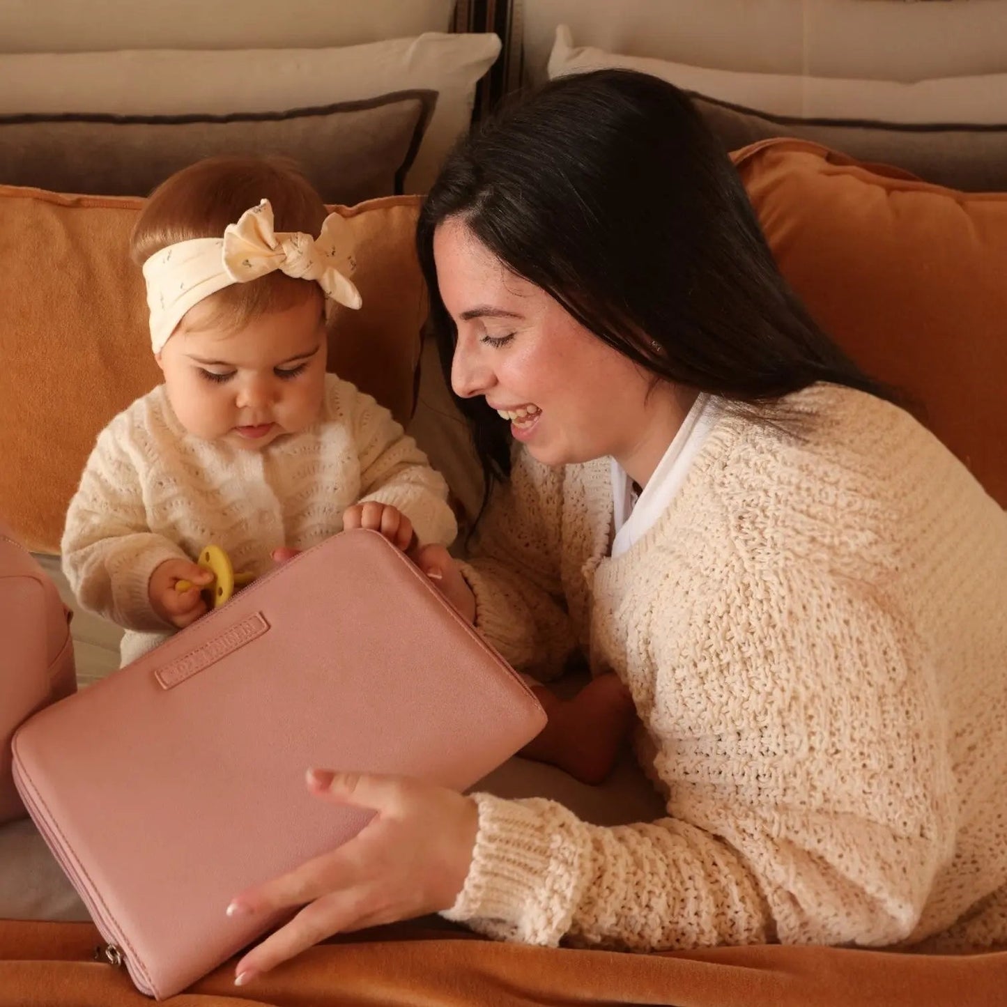 Pack Nacimiento Bebé: Portadocumentos + Neceser de Eco Piel MIREM Rosa pálido | Nenina & Co