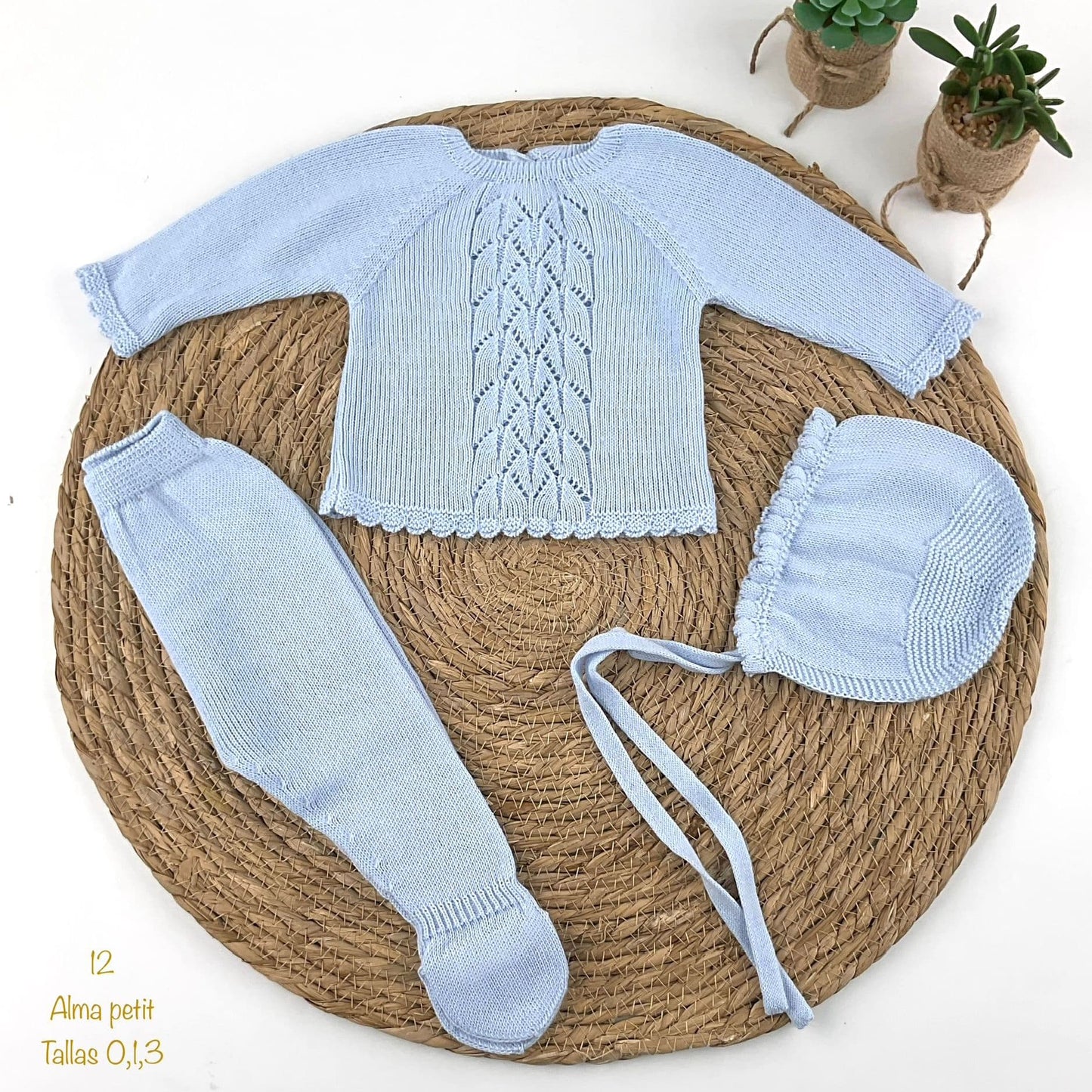 Conjunto bebé de perlé azul Alma Petit – Amor en cada puntada 12