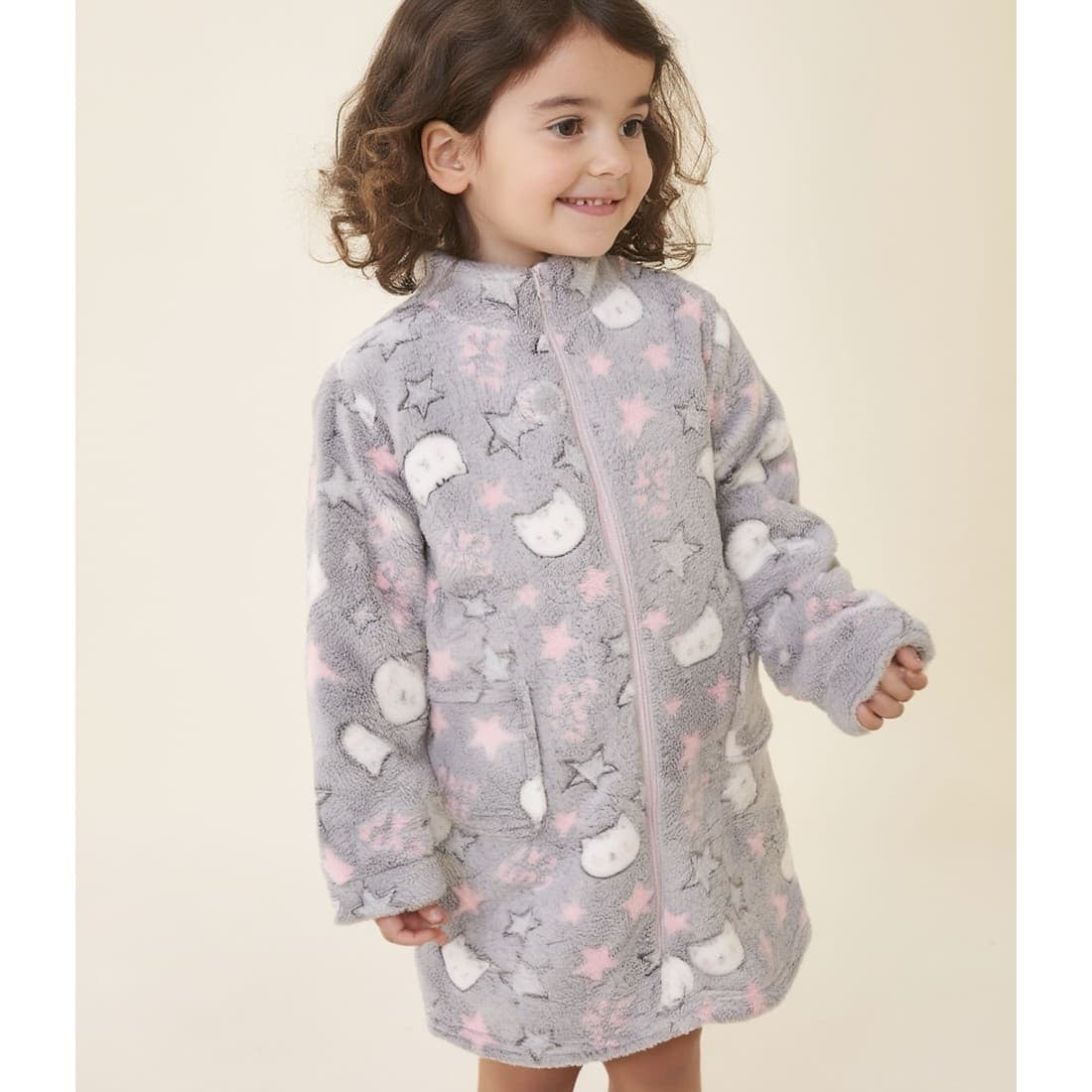 Bata de coralina gris con cremallera y corazones (Ref. 625702855)