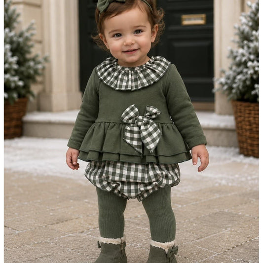 Conjunto de bebé niña de dos piezas con chambrita verde botella, lazo cuadros vichy y braguita Babyferr 622126413 - Fabricado en España