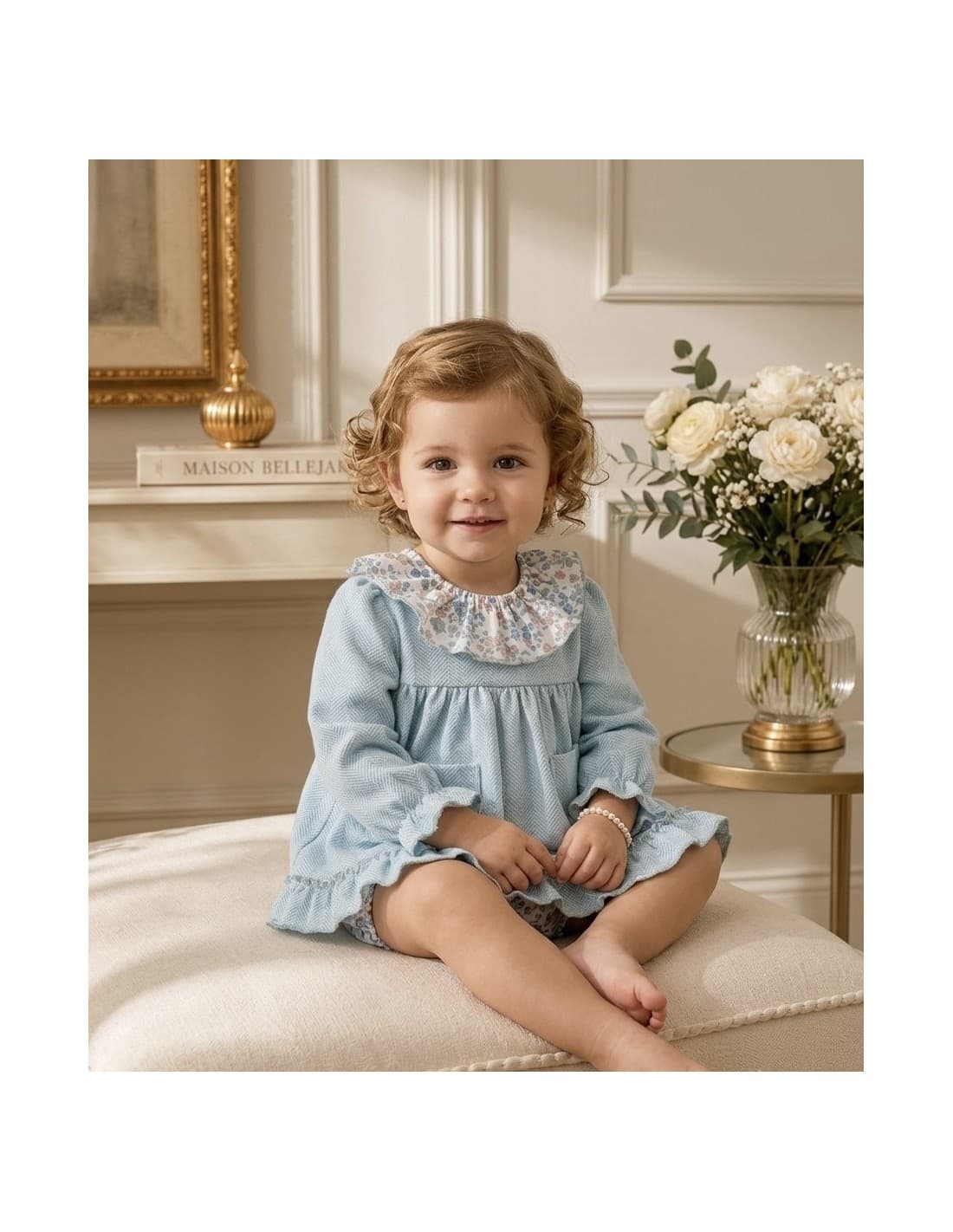 Conjunto de bebé niña de dos piezas con chambrita espiga celeste cuello volante y braguita floral Babyferr 622126419 - Fabricado en España