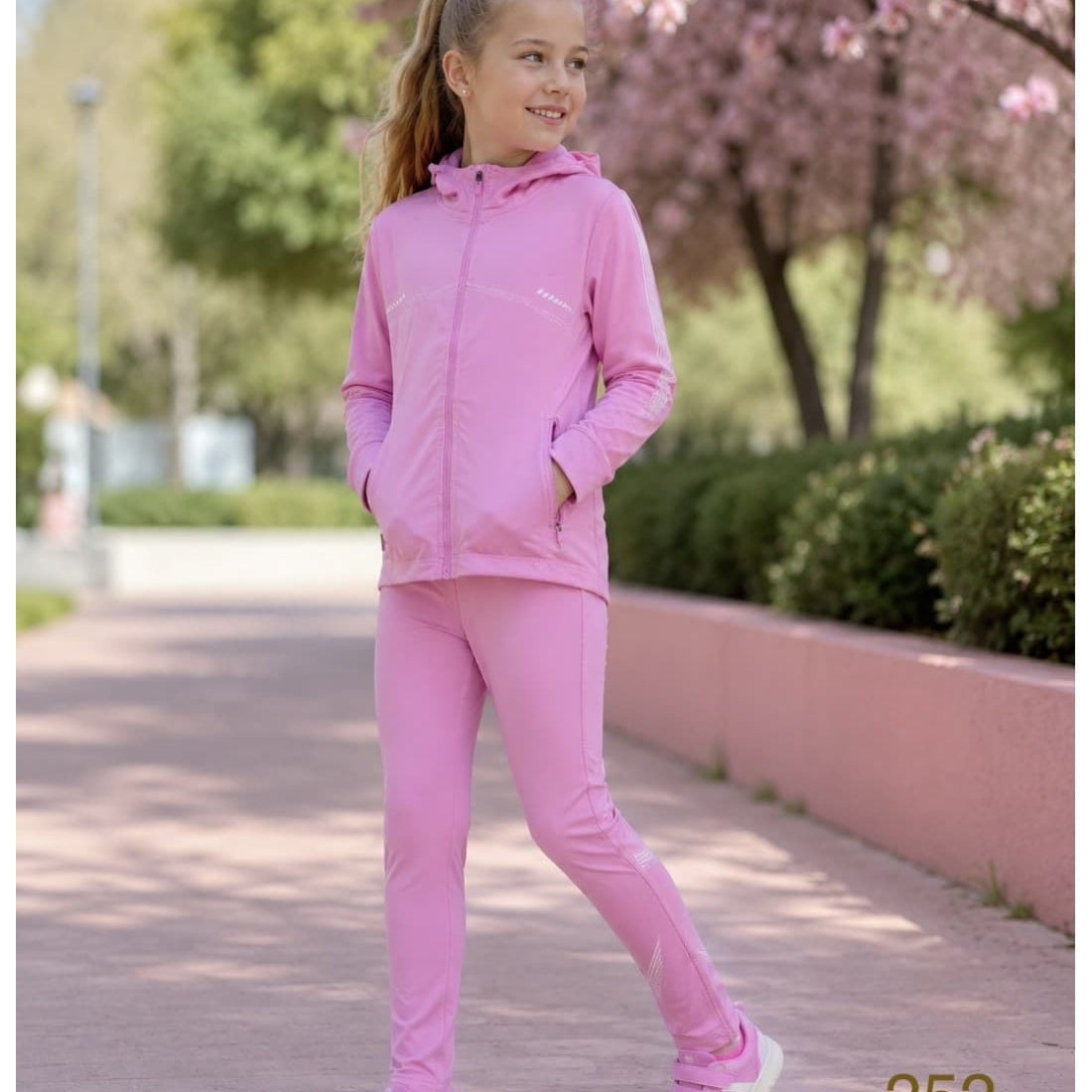 Survêtement fille avec veste et pantalon 522100270