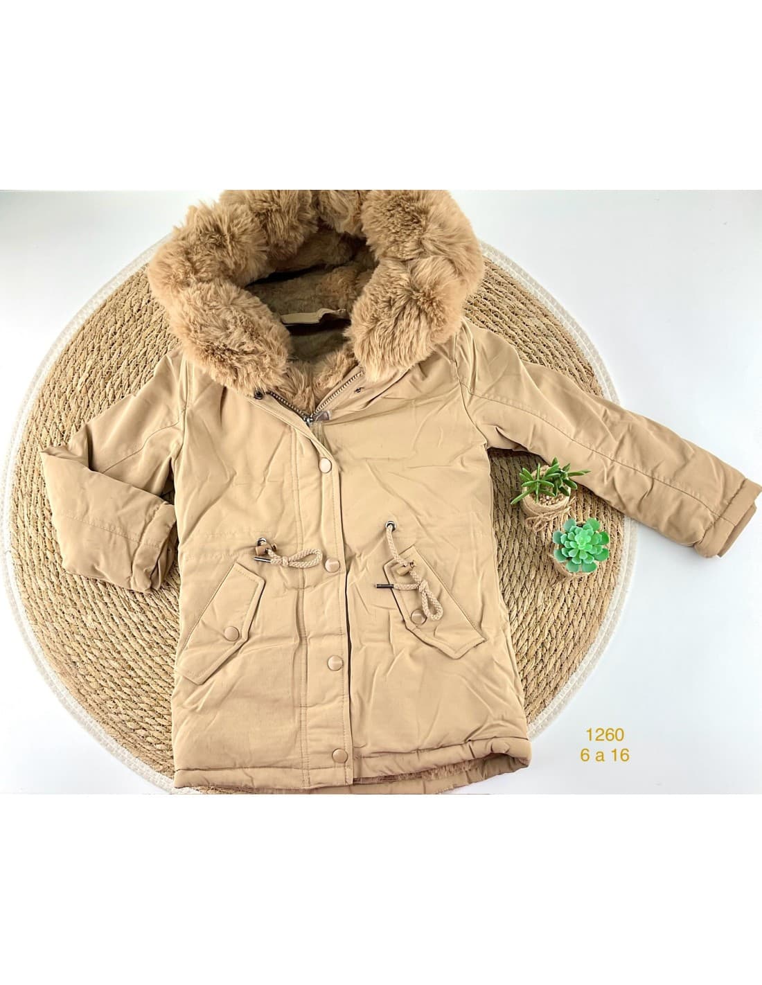 CHAQUETÓN NIÑA 522101260 CAPUCHA CON PELO