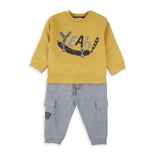 Ensemble 2 pièces bébé garçon Babybol – Sweat jaune et pantalon cargo gris (Réf. 522152035)