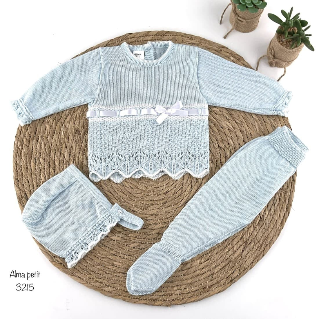 Conjunto primera puesta para bebé Alma Petit 3215 pasa cintas Celeste