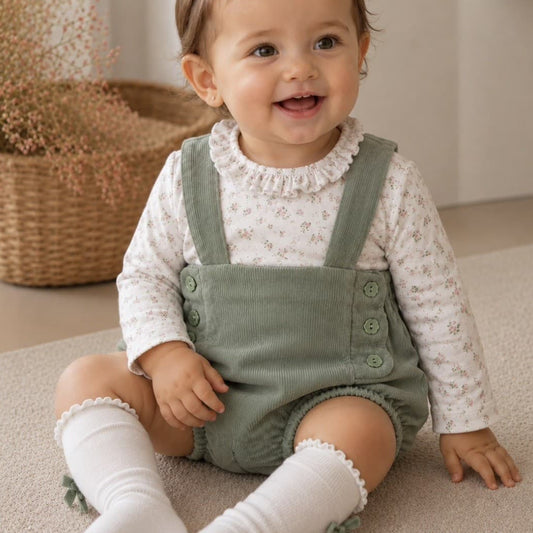Conjunto bebé niña con peto de pana y calcetas altas | 622101504