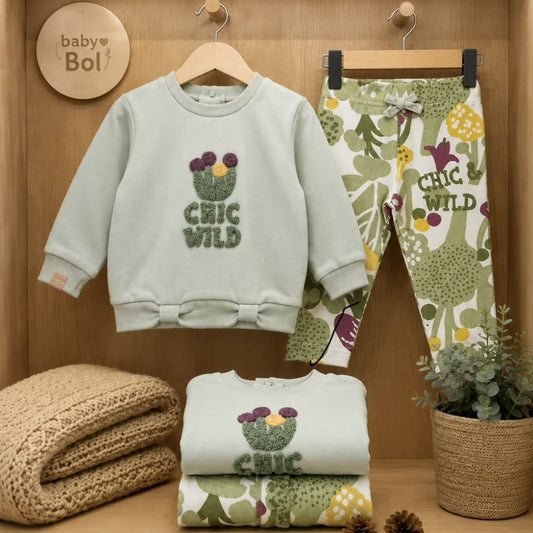Conjunto de bebé niña de dos piezas con sudadera verde agua felpa "Chic & Wild" y pantalón estampado floral Babybol Referencia 622161040