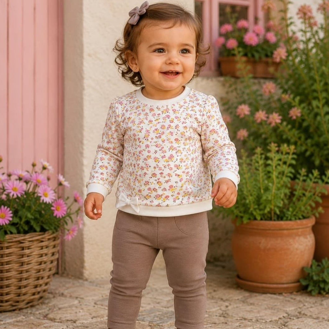 Conjunto de bebé niña de dos piezas con sudadera floral y pantalón legging tono topo Babybol 26815